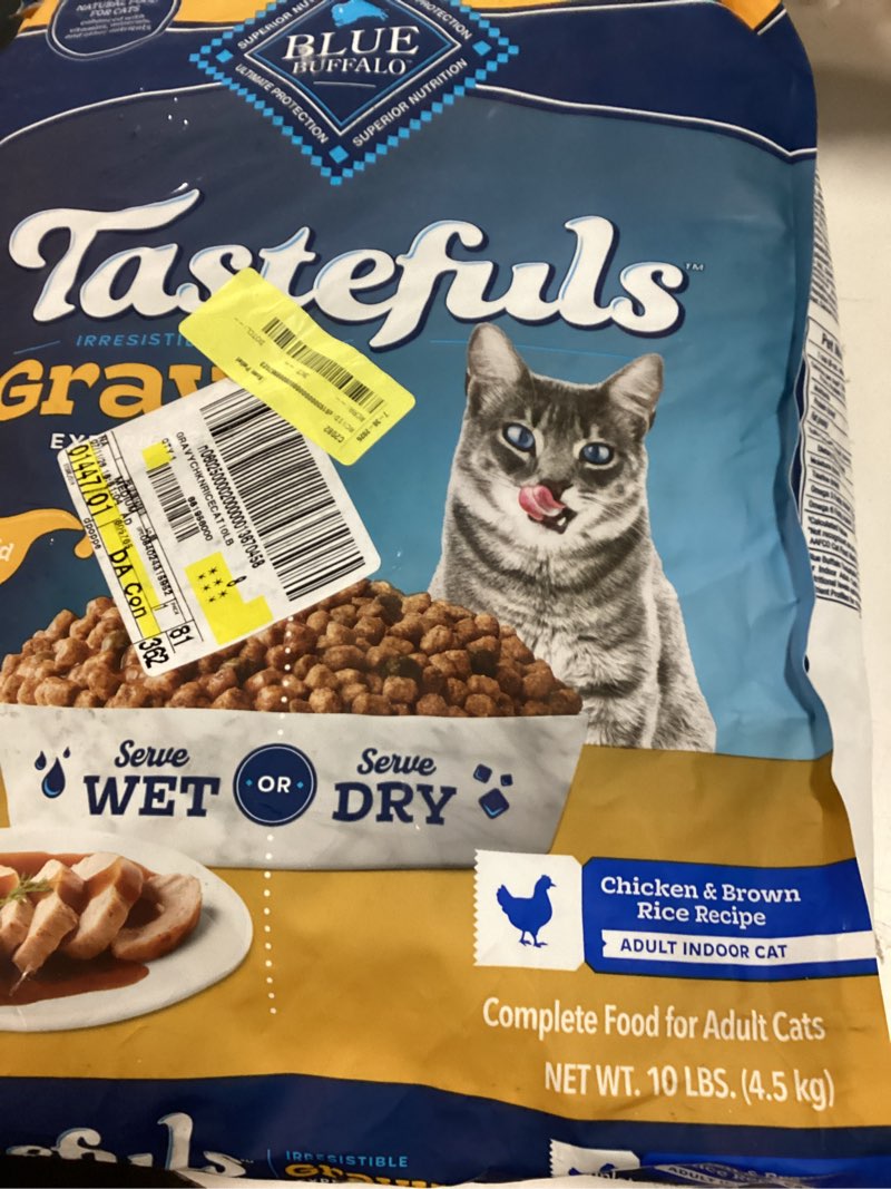 Condition photo showing New/Like New for blue buffalo tastefuls irresistible gravy experience chicken food, 15 lb | adult cat chicken & brown rice recipe, real chicken first, add warm water for real gravy, whole grains, veggies & fruit chicken 15 pound (pack of 1)