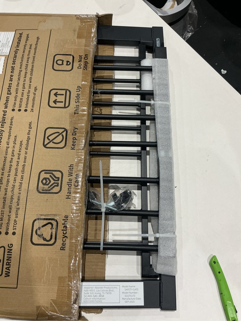 Condition photo showing Good Condition for cumbor 29.7–51.5" extra wide baby gate for stairs, pressure-mounted dog gates for doorways & hallways, auto-close walk-through, no-trip design, child proof safety, dog/pet gate for indoor use, black