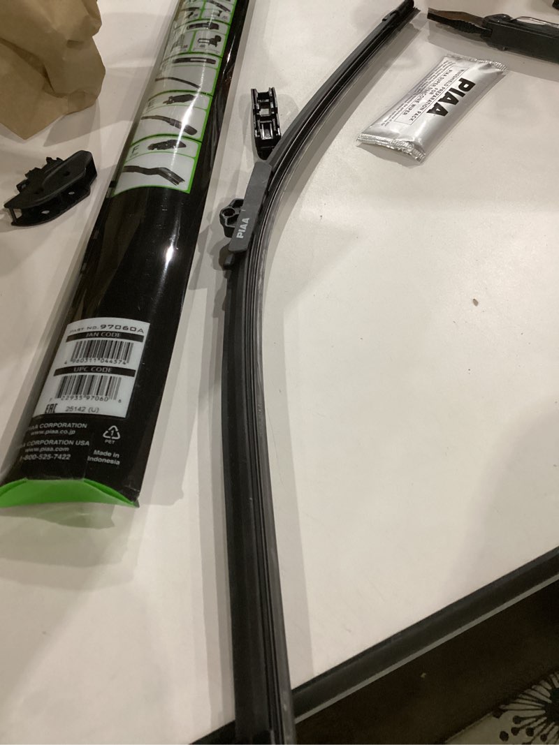 Condition photo showing Good Condition for piaa si-tech silicone wiper blade 24 inch (600mm) - 97060