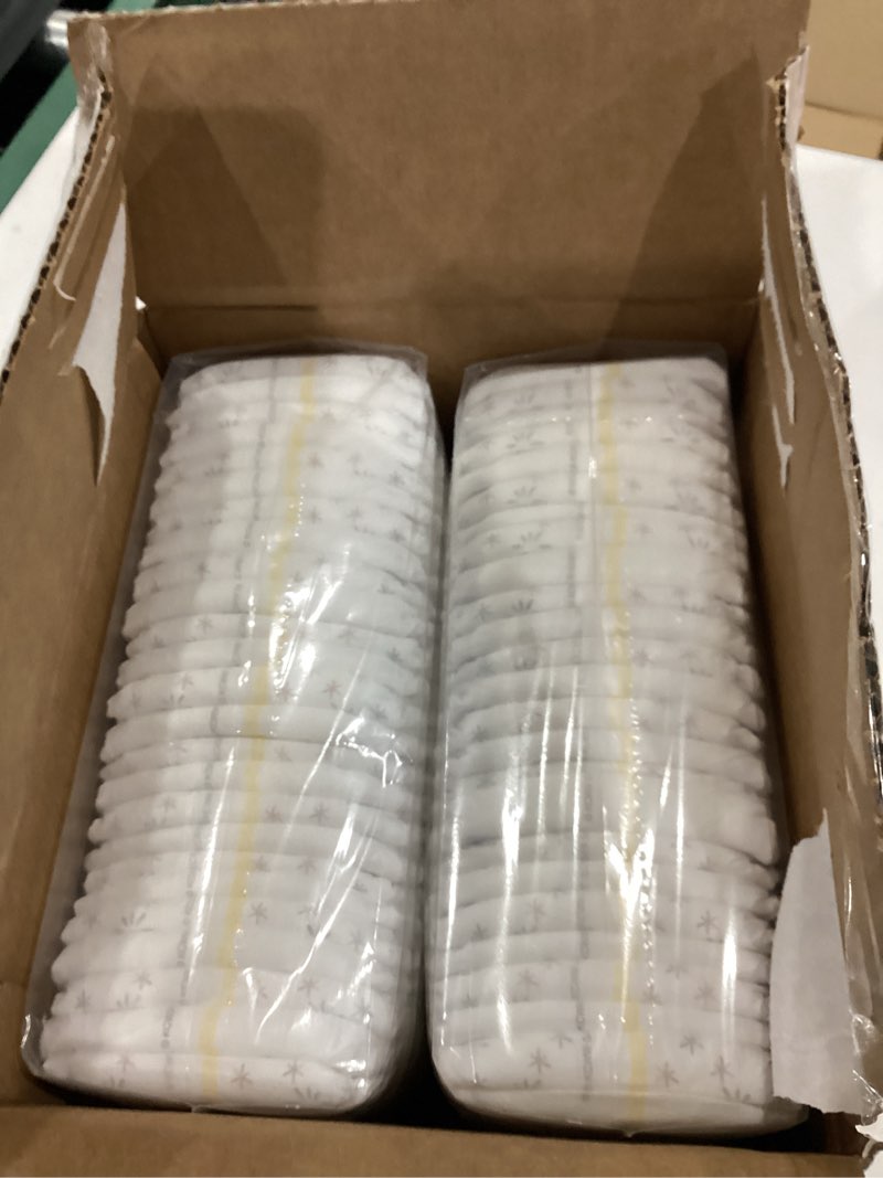 Condition photo showing New/Like New for huggies skin essentials diapers super pack - size 5 - 50ct