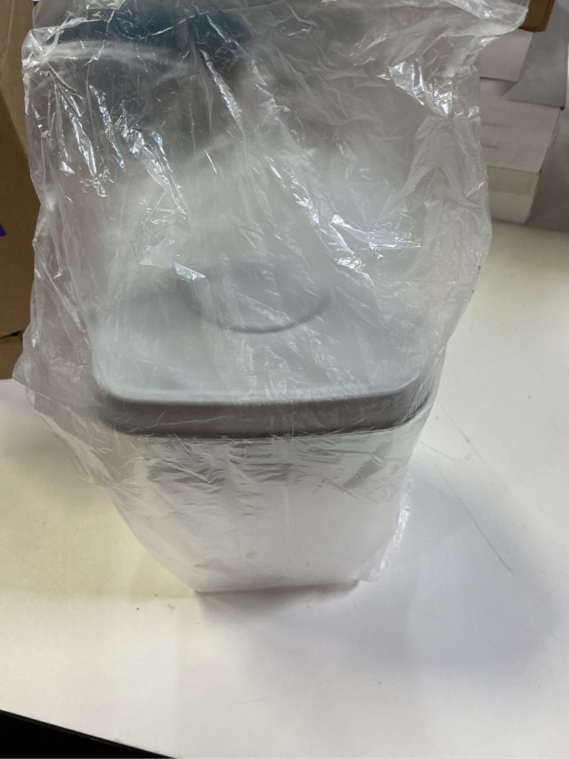 Condition photo showing New/Like New for pop airtight containers for food storage, leakproof air tight containers pantry storage containers with lids - set of 2 (2.0qt&0.9qt) 0.9qt + 2qt