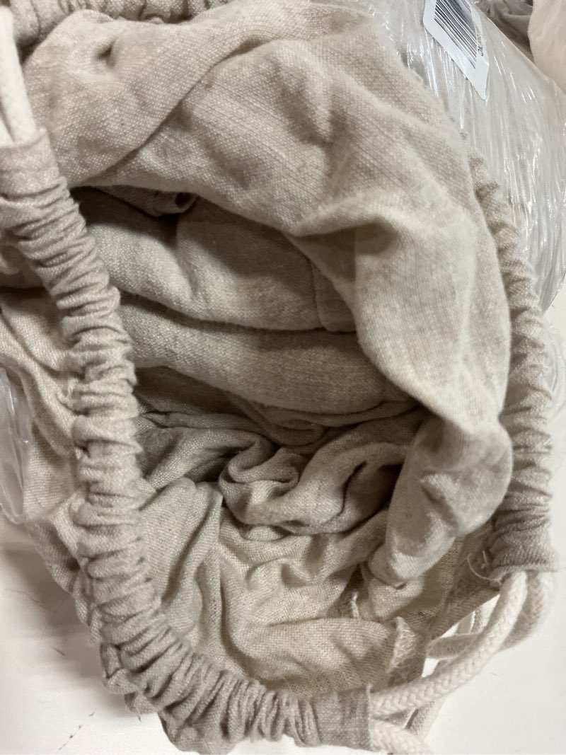 Condition photo showing Good Condition for european linen sheet set, twin, natural chambray