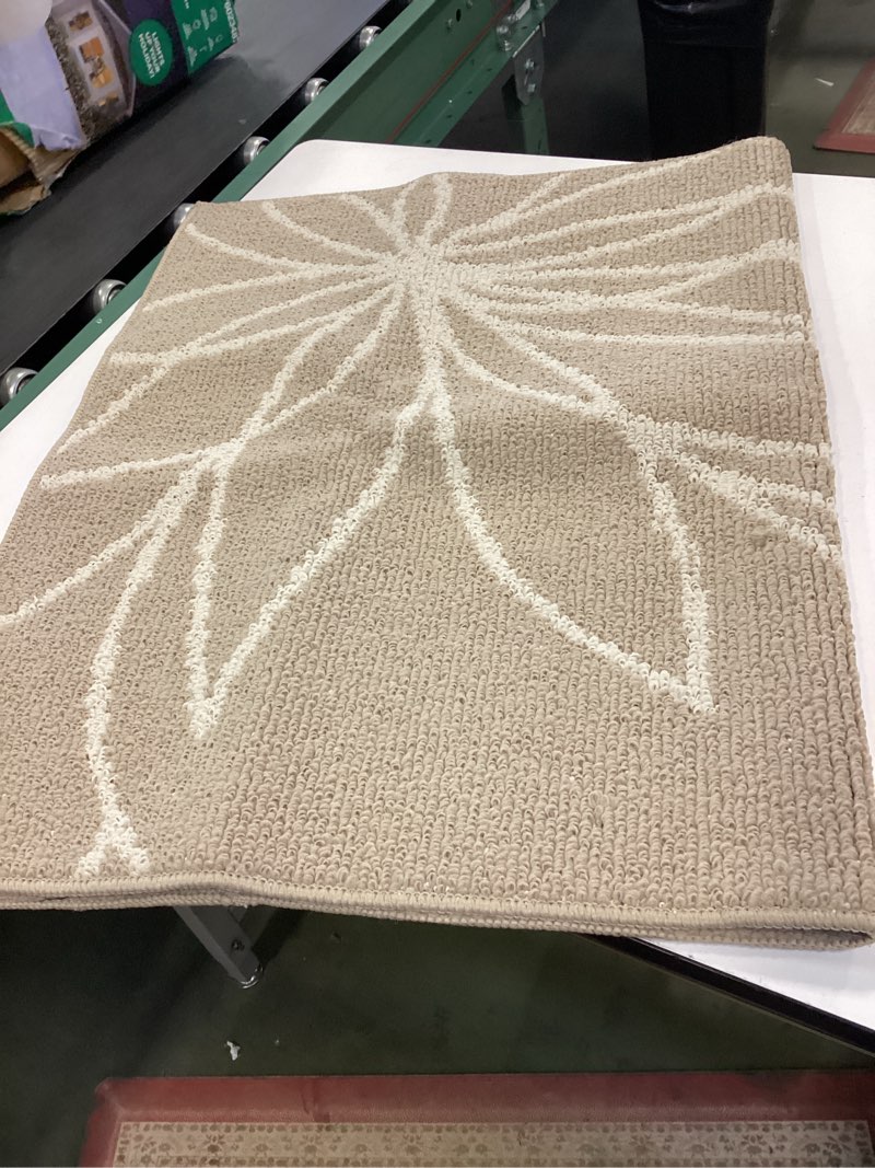 Condition photo showing Good Condition for Garland Rug Grand Floral 2 x 3 (ft) Tufted Polypropylene Tan/Ivory Rectangular Indoor