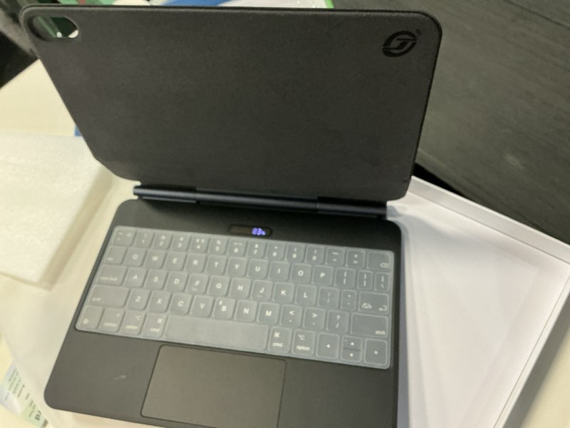 Condition photo showing New/Like New for jibrealg keyboard case for ipad 11th (a16, 2025) & ipad 10th generation, ultra-slim magic keyboard with multi-touch trackpad, 7 colors backlight, smart keyboard for ipada16, black