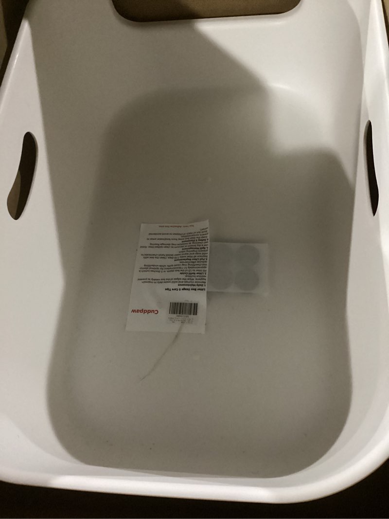 Condition photo showing Good Condition for low entry high sided plastic white cat litter box 22.8x15x8.66 inch with splash guard - one-piece smooth interior easy clean for senior kittens mobility-impaired cats & large breeds