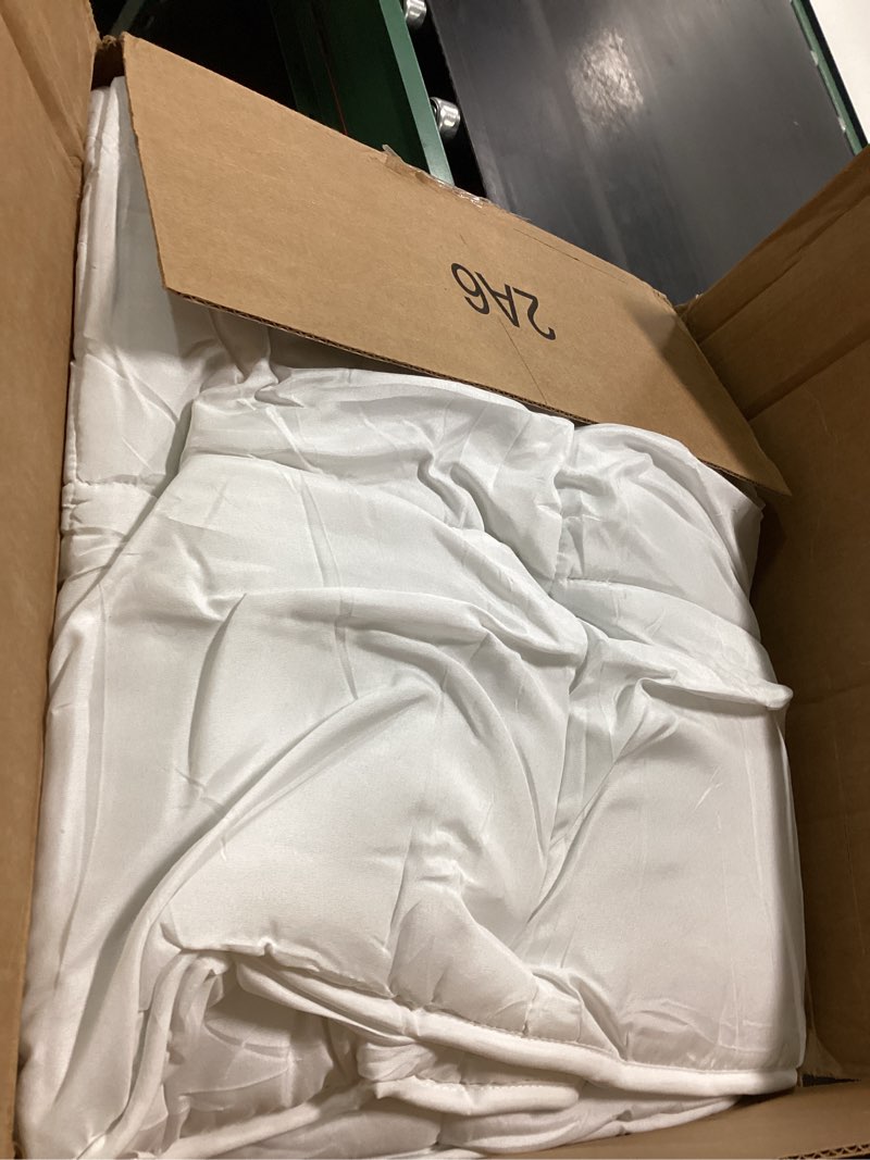 Condition photo showing Good Condition for LINENSPA White Down Alternative Comforter and Duvet Insert - All-Season Comforter with Box Stitch and 8 Duvet Loops - Bedding for Kids, Teens, and Adults - King White King