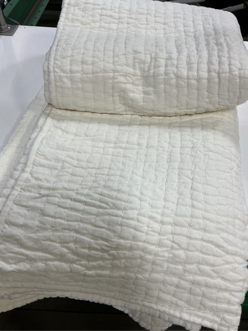 Condition photo showing As Is for (missing pillowcases )quince, european linen cotton stitch quilt(88”x92”) ivory