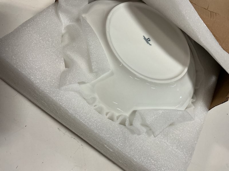 Condition photo showing New/Like New for aisbugur large pasta bowls, 62oz salad bowls set of 2, 10'' serving bowls for dinner, ceramic shallow bowls set, plates for serving soup, pasta, noodles, dinner, microwave & dishwasher safe, white