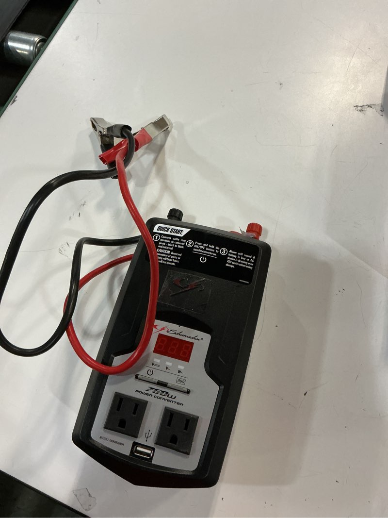 Condition photo showing Good Condition for Schumacher XI75DU DC to AC Digital Power Inverter for Cars