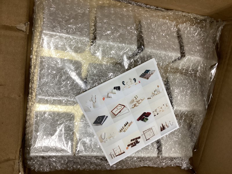 Condition photo showing New/Like New for GemeShou Golden coated earring display stand for selling, velvet stud earring holder for jewelry display, Jewlery earring storage organizer tray, studs holder jewelry organizer?Earring holder-white?