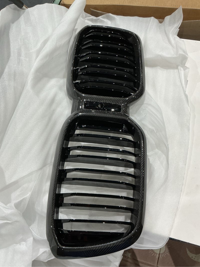 Condition photo showing Good Condition for real carbon fiber front grille grill frame cover for bmw x3 g01 x4 g02 22-2024