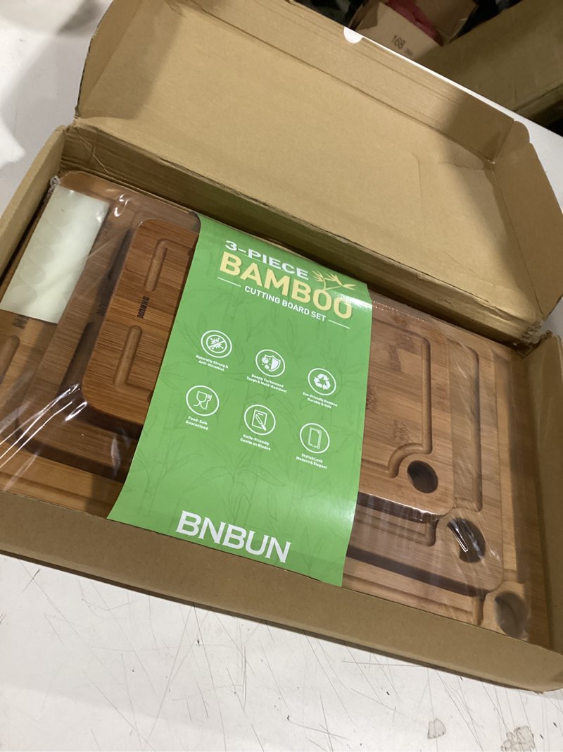 Condition photo showing Good Condition for bamboo cutting board for kitchen – 3-piece wooden boards with juice grooves, side handles, non-slip mats – perfect for meat, veggies fruit,bread boards – ideal kitchen gift carbonized brown set of 3(s+m+xl?