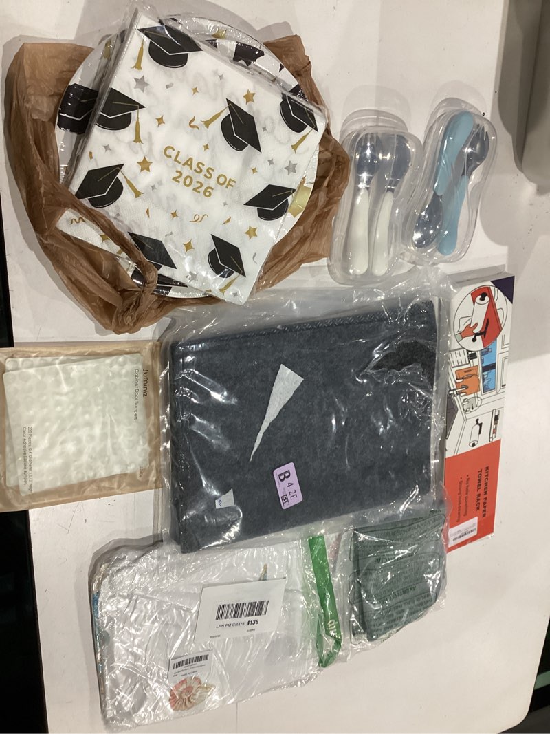 Condition photo showing Good Condition for assorted kitchen tools and accessories