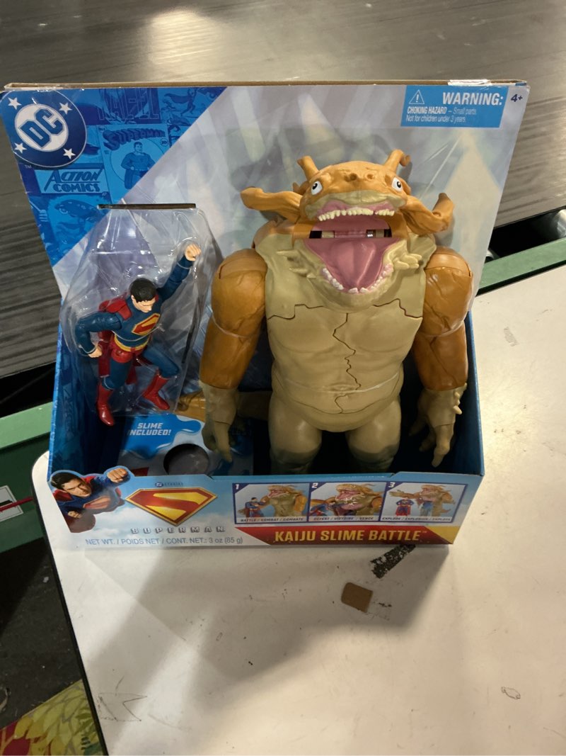 Condition photo showing Good Condition for superman 6" kaiju battle pack action figure playset