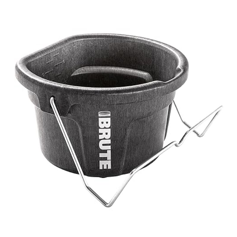 rubbermaid commercial products brute 2-gallon 3-in-1 flat-back feed bucket with hook-hang-carry handle, rigidcell strength, pour spout, usa made for horse & livestock