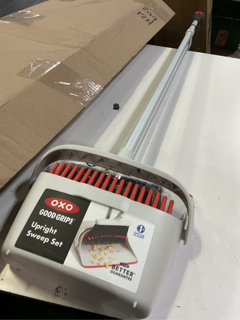 Condition photo showing Good Condition for oxo good grips upright sweep set