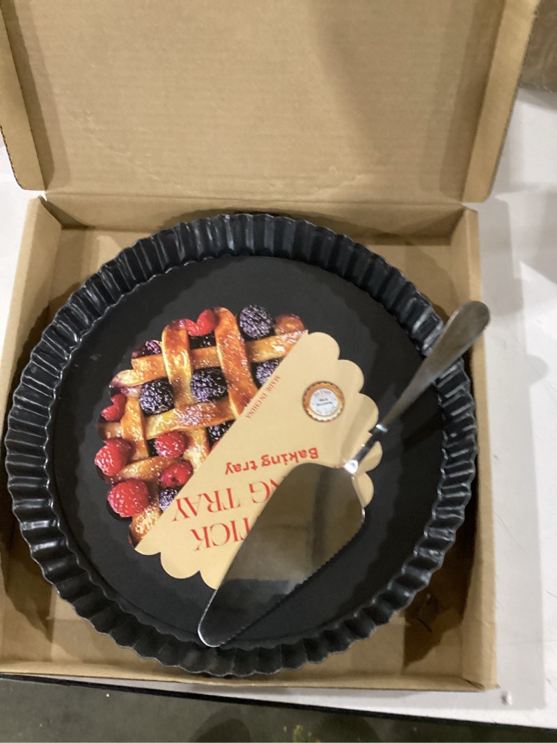 Condition photo showing New/Like New for 9 Inch Quiche Tart Pans with Pie Cake Server. Removable Bottom, Non-Stick Coating, Rugged Carbon Steel for Tart Quiche Baking. Gift for Women Wife Christmas Thanksgiving Party Festival Family 9IN*1.2IN