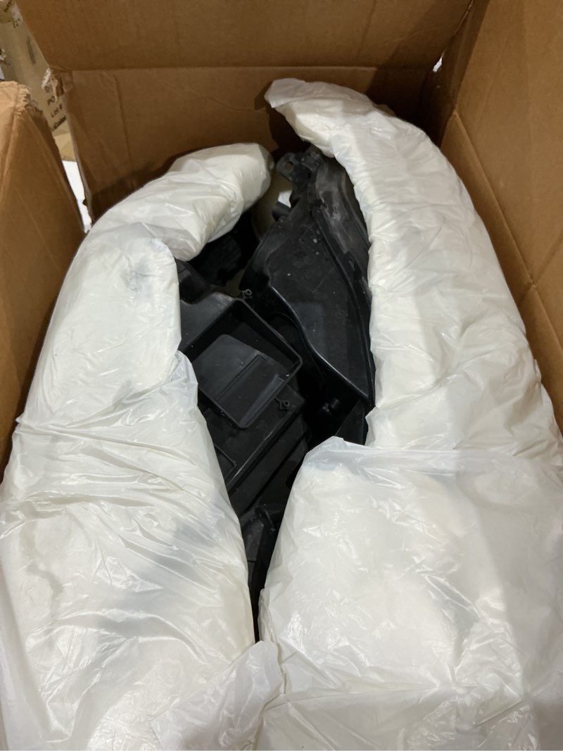 Condition photo showing As Is for headlights assembly w/bulbs set for 2012-2014 ford focus black housing for 2012-2014 focus