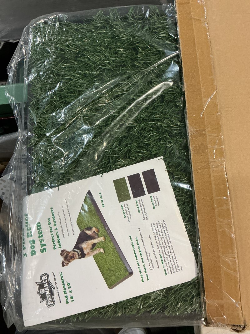 Condition photo showing New/Like New for artificial grass puppy pad for dogs and small pets ? reusable potty-training pad with tray ? dog housebreaking supplies by petmaker (16 x 20)