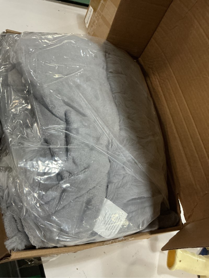 Condition photo showing Good Condition for exclusivo mezcla faux fur twin size blanket for bed, luxury reversible 3d rabbit bubble fuzzy thick sherpa blankets for winter, plush fleece warm cozy bed throw, 60x80 inches, light grey