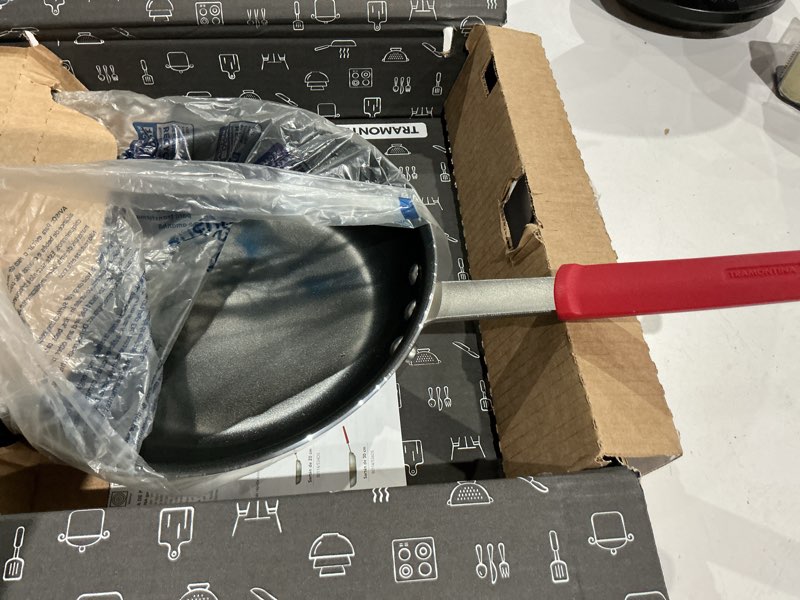 Condition photo showing Good Condition for tramontina professional 10-inch non stick frying pan, heavy-gauge aluminum skillet with reinforced nonstick coating, red handle, dishwasher and oven safe nonstick (red handle) 10 inch