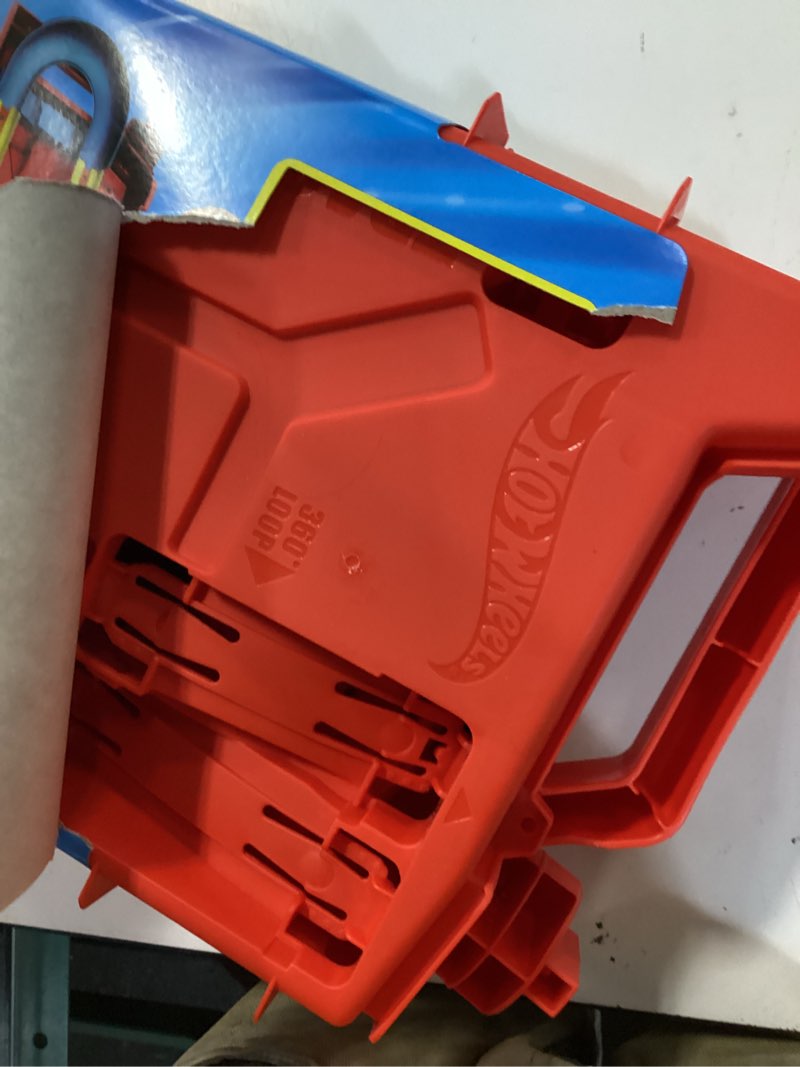 Condition photo showing Good Condition for hot wheels toy car set, track builder unlimited playset fuel can stunt box, 14 component parts & 1:64 scale vehicle
