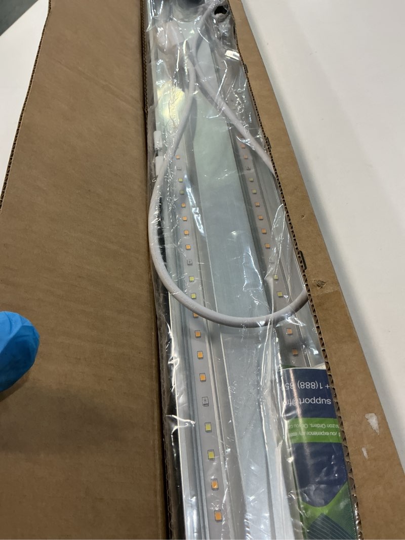 Condition photo showing Good Condition for FREELICHT 1 Pack 4ft LED Grow Light, 60W (350W Equivalent), Sunlike Full Spectrum Integrated Plant Light for Hydroponic Indoor Plant Seedling Veg and Flower, Plug in with On/Off Switch 4FT - 1 Pack - Sunlike Full Spectrum