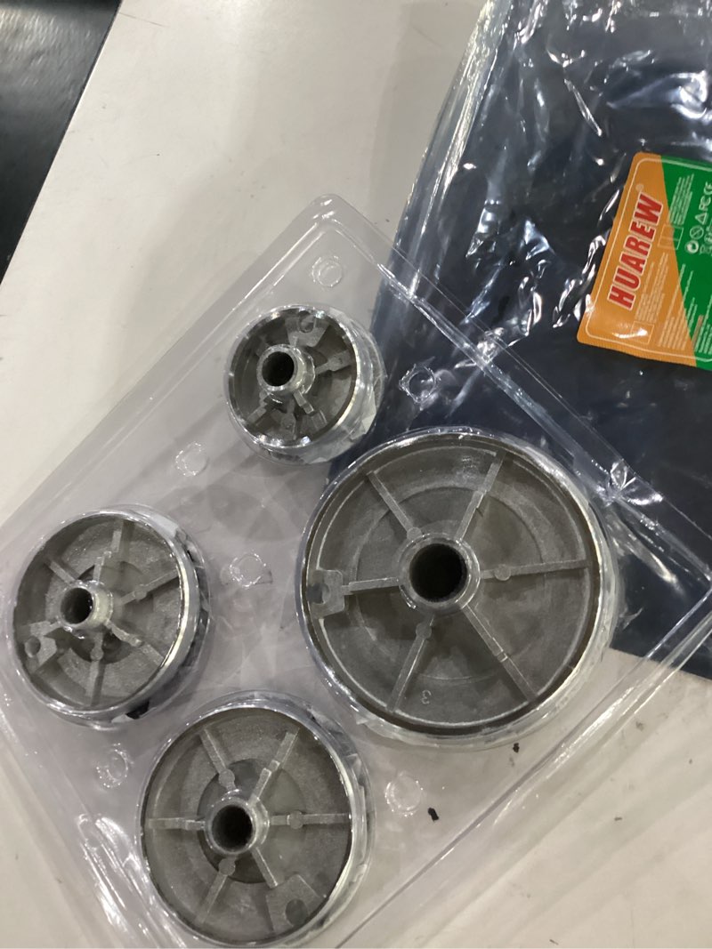 Condition photo showing New/Like New for gas stove burner caps set, cooker hat set suitable for most gas stove burners, 1 large, 1 small, 2 middle