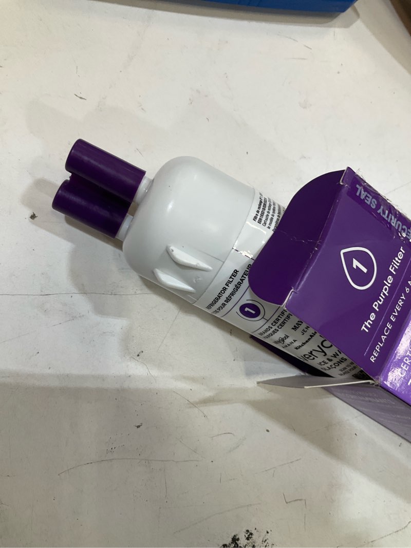 Condition photo showing As Is for everydrop push-in refrigerator water filter