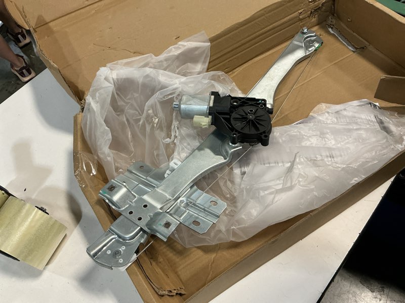 Condition photo showing Good Condition for dorman 741-028 front driver side power window regulator and motor assembly compatible with select buick/chevrolet/gmc models