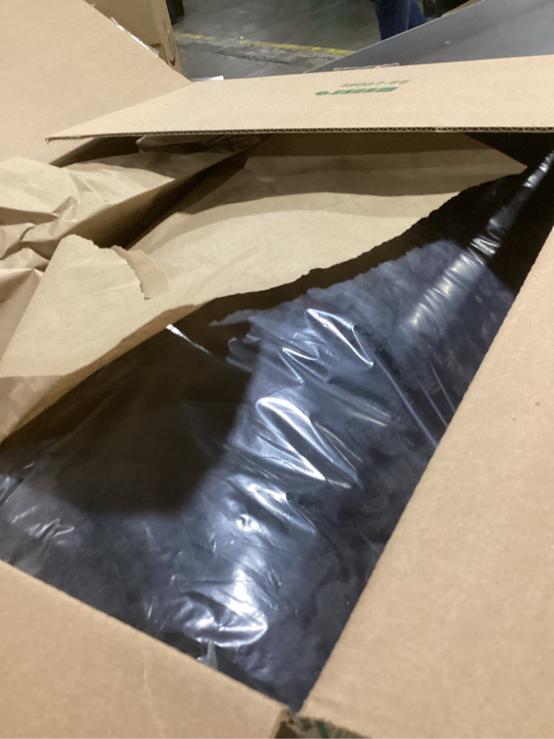 Condition photo showing Good Condition for bedsure sherpa blanket king size for bed - super soft, cozy fleece thick warm blanket for winter, gentlesoft home room decor, black, 108x90 inches 03 - black king (108" x 90")