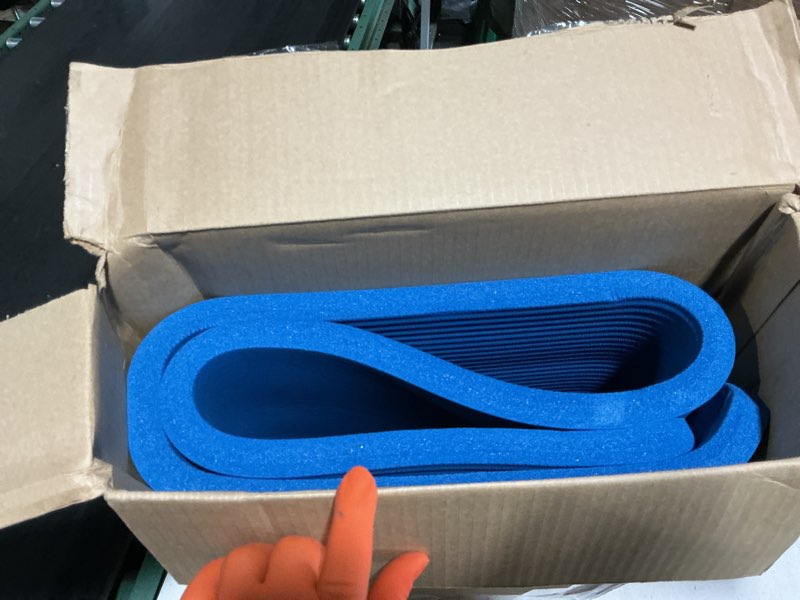 Condition photo showing Good Condition for amazon basics extra thick exercise yoga mat with carrying strap aqua 1-inch