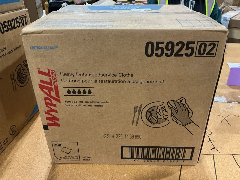 Condition photo showing Good Condition for wypall criticalclean cloths heavy duty foodservice wipes (05925), quarterfold towels, white (1 box of 300 sheets, 300 sheet total)