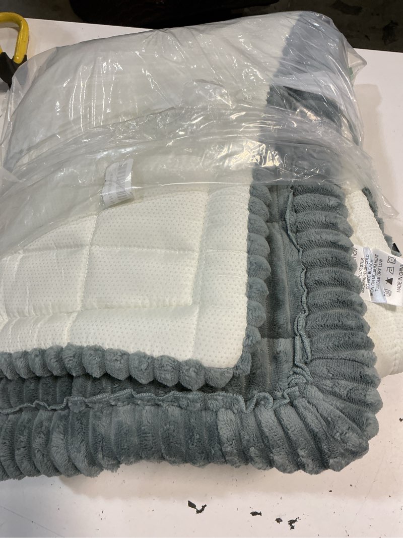 Condition photo showing Good Condition for ostepdecor couch cover for dogs, washable non slip sofa cover for pets, soft couch covers for sofa, loveseat and sectional, furniture protector against pet hair & scratches (27.6" x 70.9", blue grey)