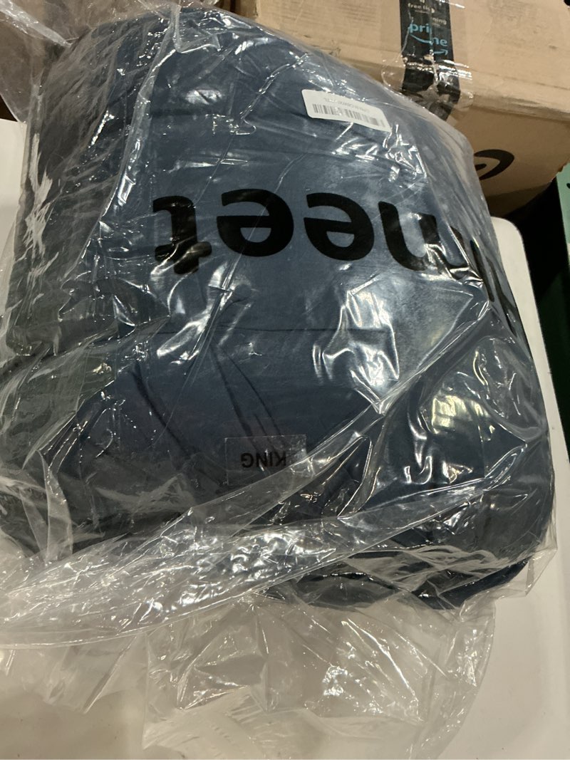 Condition photo showing New/Like New for himeet pintuck bed in a bag, 7 pieces king size comforter set navy blue, pinch pleat bed in a bag, soft all season bedding sets with comforter, flat sheet, fitted sheet and pillowcases & shams navy blue king