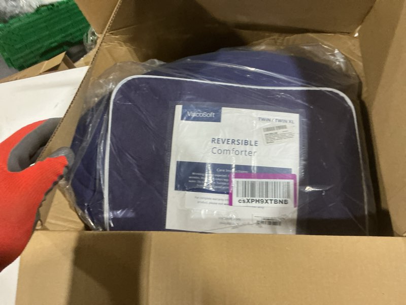 Condition photo showing Good Condition for viscosoft king comforter - cloud-soft down alternative duvet insert, all season cooling lightweight reversible quilted blanket for bedroom & guest room, oeko-tex certified, light/dark blue light blue/dark blue king / california king