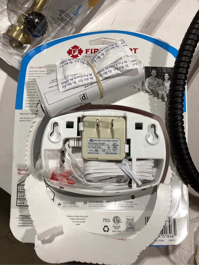 Condition photo showing Good Condition for first alert plug-in carbon monoxide detector