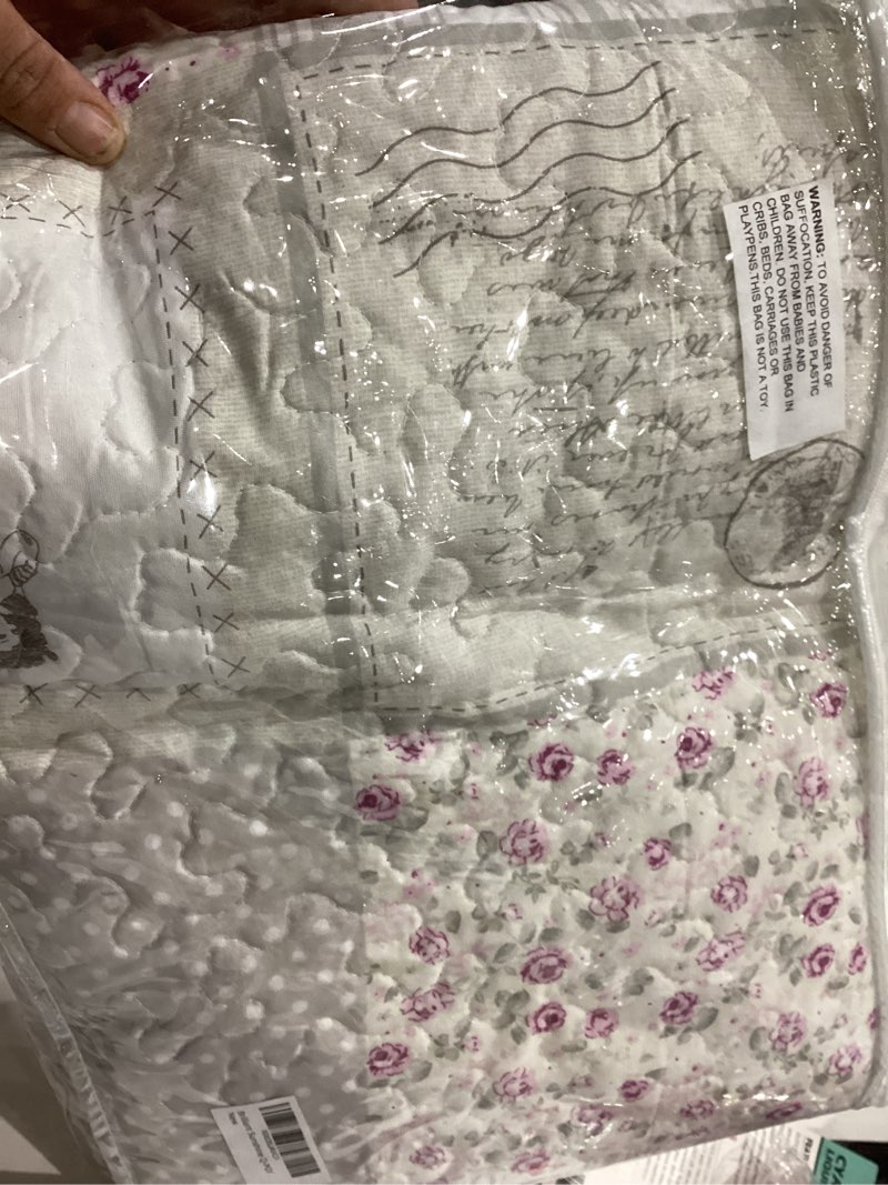 Condition photo showing New/Like New for Brilliant Sunshine Grey Angel and Pink Floral Patchwork, 3-Piece Quilt Set with 2 Shams, Reversible Bedspread, Soft Lightweight Coverlet, All-Season, Full/Queen, Pink Grey Pink Grey Quilt Set Queen