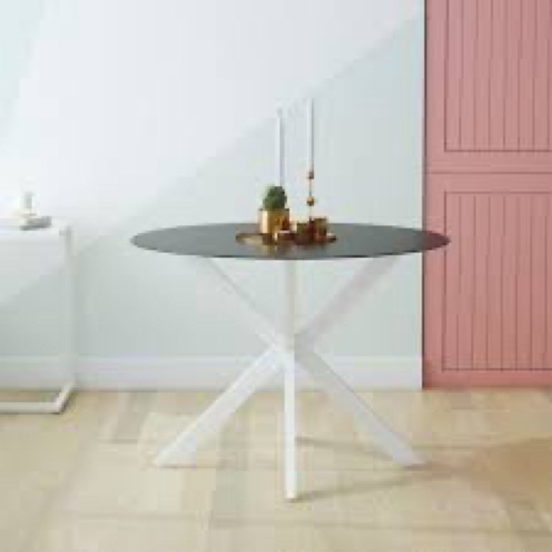 Circi Dining Table