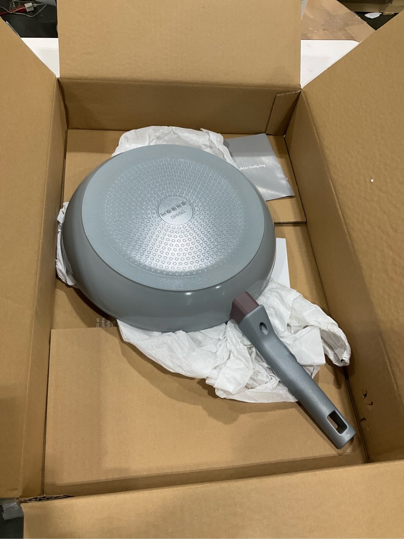 Condition photo showing Good Condition for Sanho 12 Inch Nonstick Frying Pan, PFAS & PFOA Free Ceramic Coating, Induction Compatible Cookware, Stay-Cool Bakelite Handle, Gray 12"