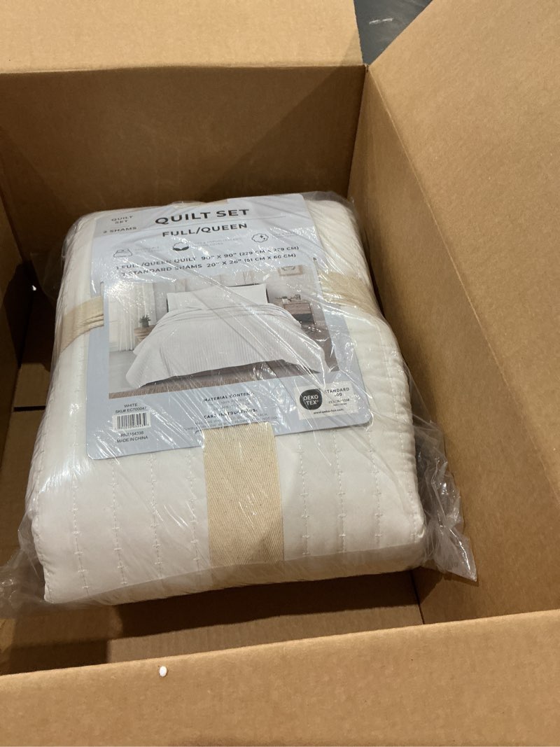Condition photo showing Good Condition for great bay home full/queen quilt bedding set, 3-piece lightweight summer channel stitch quilt set with shams, ultra soft white bedspreads, quilted bedding coverlets for all seasons full / queen 09 - basketweave white