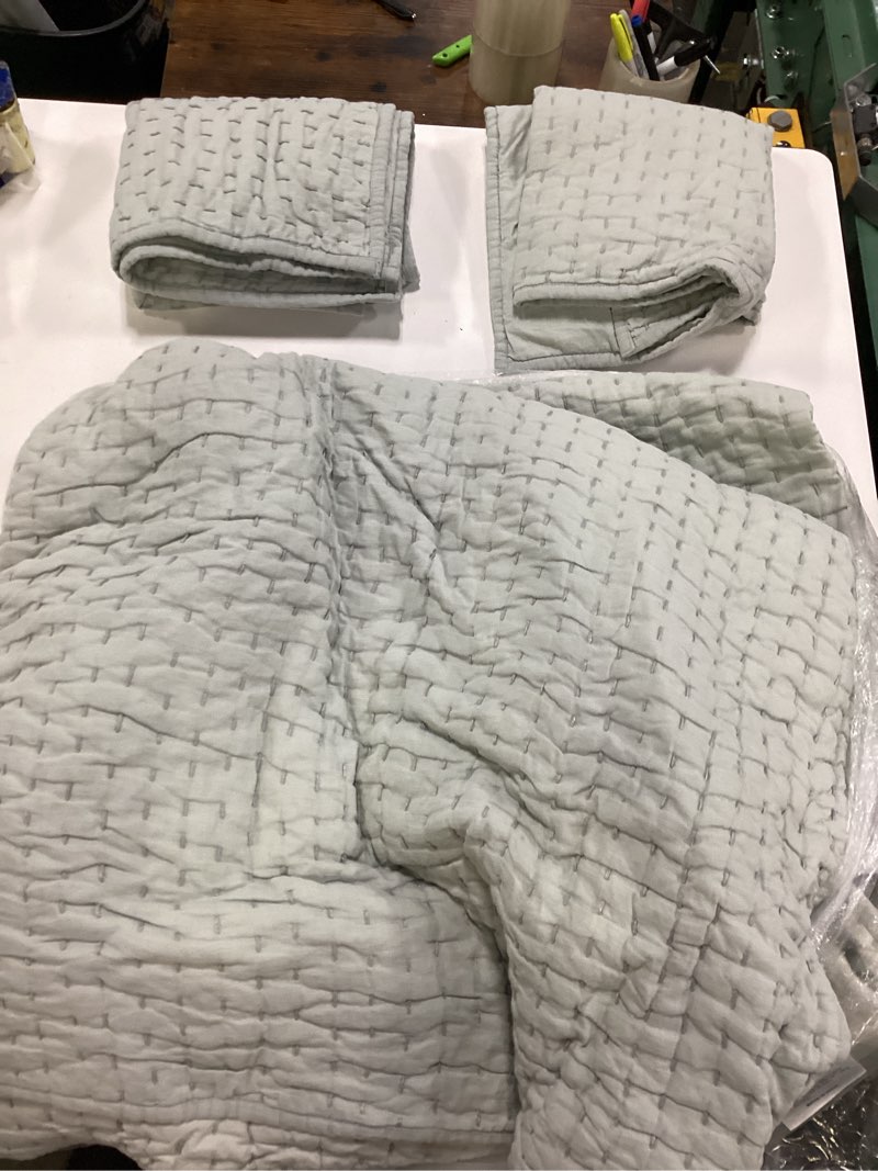Condition photo showing Good Condition for european linen cotton stitch quilt set, king/cal king, mist