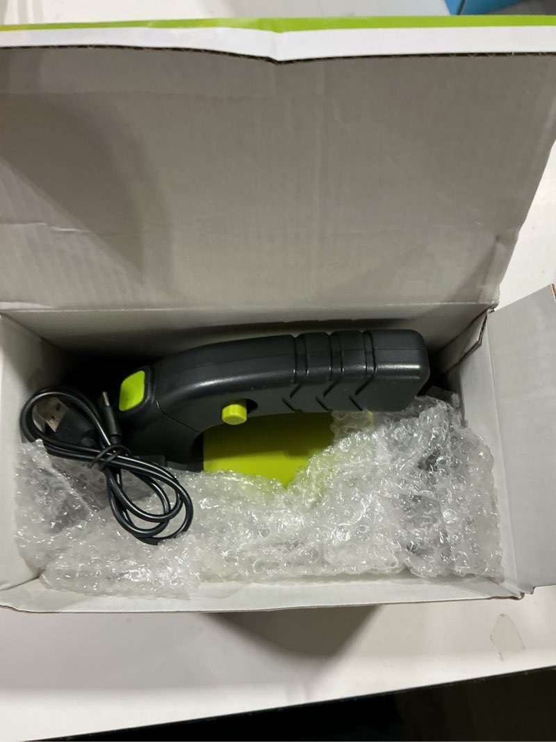 Condition photo showing Good Condition for alpswolf camping lantern rechargeable, led flashlight spotlight lantern with 800lm, 3600 mah, strap included portable bright camping light for emergency, outdoor hiking, power outages green-1pack