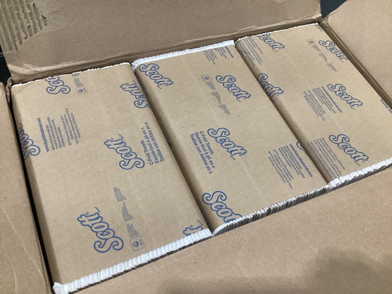 Condition photo showing Good Condition for Scott Professional Essential C-Fold Folded Paper Towels, Bulk (01510), Fast-Drying Absorbency Pockets, 13.15"x10.125" Towel, White (200 Sheets/Pack, 12 Packs/Case, 2,400 Sheet Total)
