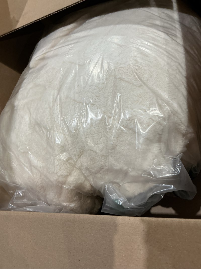 Condition photo showing Good Condition for bedsure gentlesoft king size blanket for bed - super soft cozy blankets for kids girls, large fuzzy fleece throw for bedroom decor, cream,108x90 inches cream king (108" x 90")