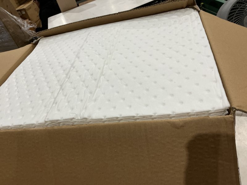 Condition photo showing New/Like New for brady spc bpo100 15" x 17" heavy weight economical oil only absorbent pads - 100 ct bpo100 brady spc bpo100