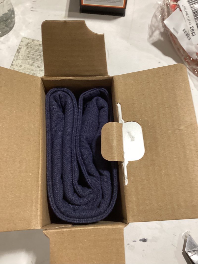 Condition photo showing Good Condition for MIULEE Decorative Linen Pillow Covers 18x18 Inch Indigo Blue Boho Farmhouse?Neutral Couch Throw Pillows for Bed Pack of 2 Accent Coastal Modern Pillowcase Summer Sofa Livingroom Home Decor 18" x 18" (Pack of 2) Indigo Blue 2