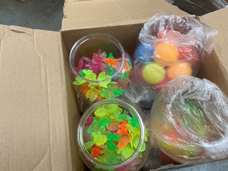 Condition photo showing Good Condition for jingmore 12 set 30 oz table tennis fish bowl carnival game favors with bounce round bowls multicolor balls gold plastic fish for adults carnival game party activity prizes 30 ounce