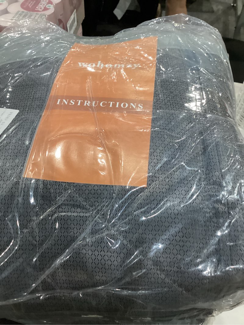 Condition photo showing Good Condition for thermal door curtain fits doors size 70"x82"?curtain size 73"x84", magnetic insulated curtain side open keep warm in winter cool in summer,diamond pattern,gray 70" x 82" side open gray
