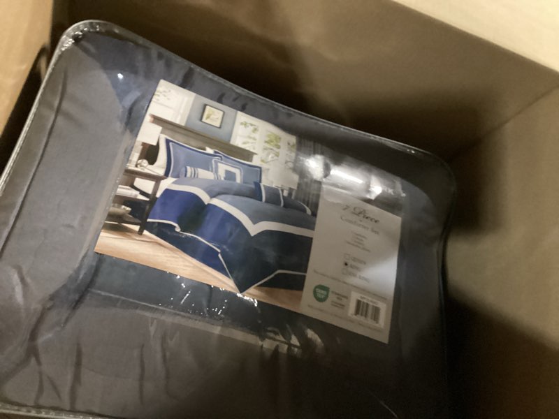 Condition photo showing New/Like New for Madison Park Cozy Comforter Set-Deluxe Hotel Collection, All Season Down Alternative Luxury Bedding with Matching Shams, Decorative Pillows, King(104"x92"), Genevieve, Navy 7 Piece King(104"x92") Navy